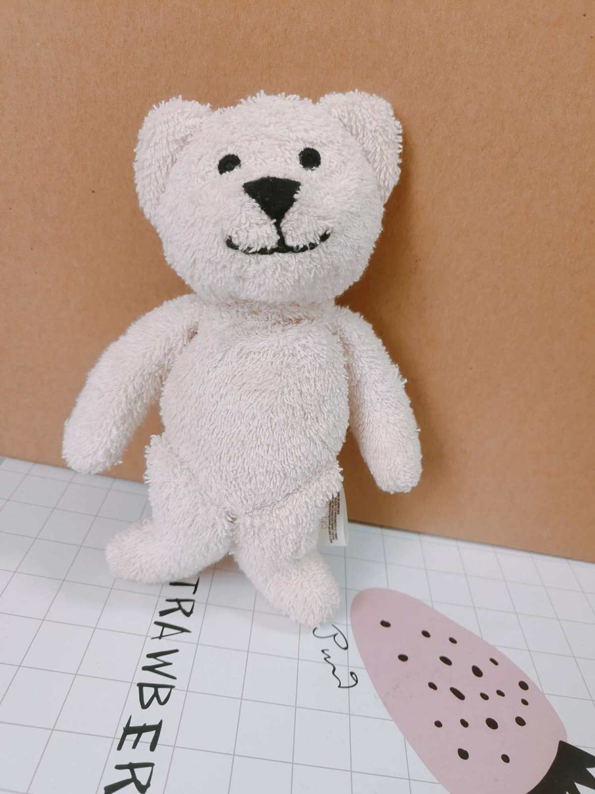 今天来介绍一只小熊，一只风骚的小熊熊，哈哈哈  😜这个是8