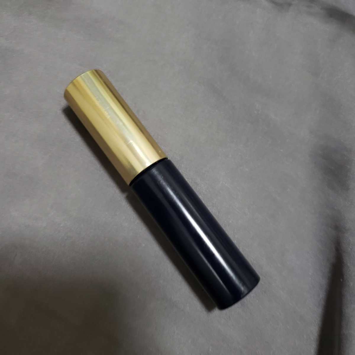 雅诗兰黛睫毛膏使用感受  自从买了雅诗兰黛的产品之后再也没买