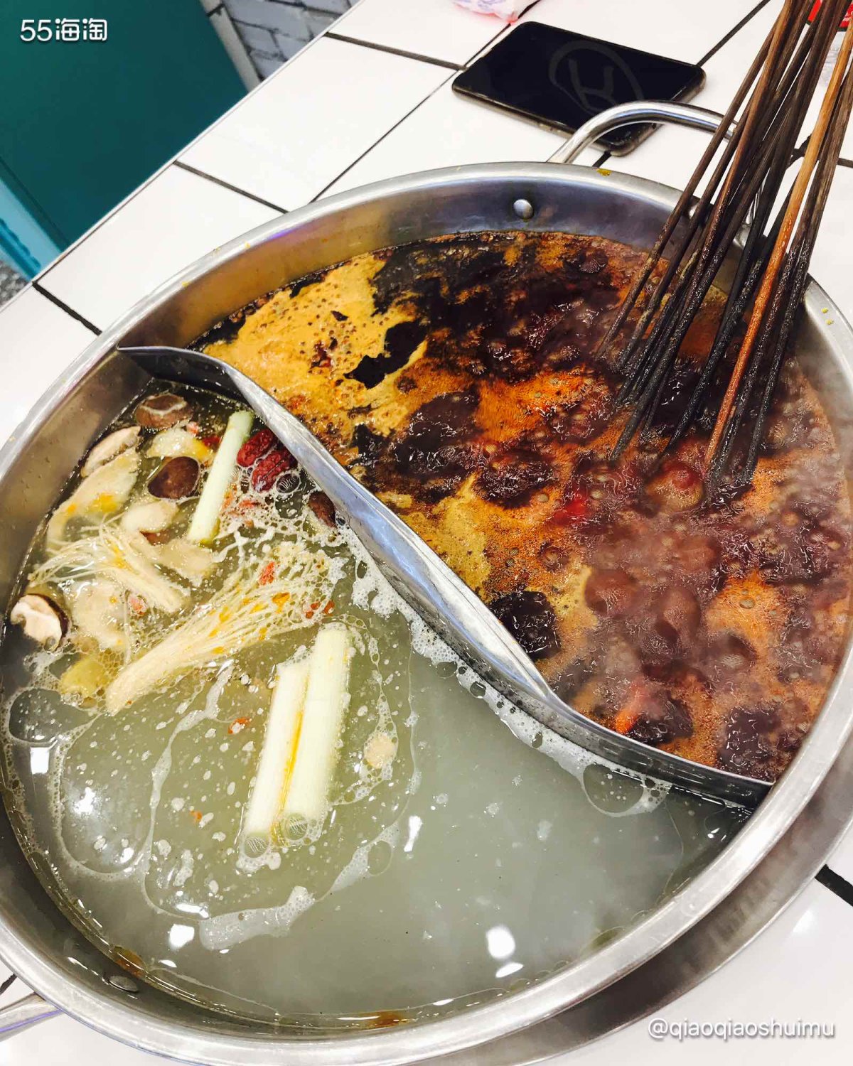 石灰市李串串在重庆当地也算挺有名的了，所以我打算去尝尝😄去