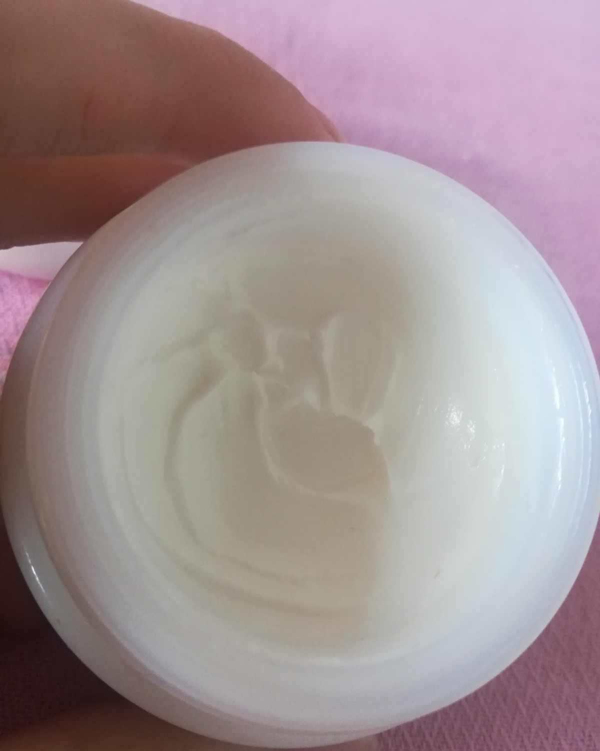 9月晒单——腊梅家的经典面霜  La Mer家的经典面霜，是