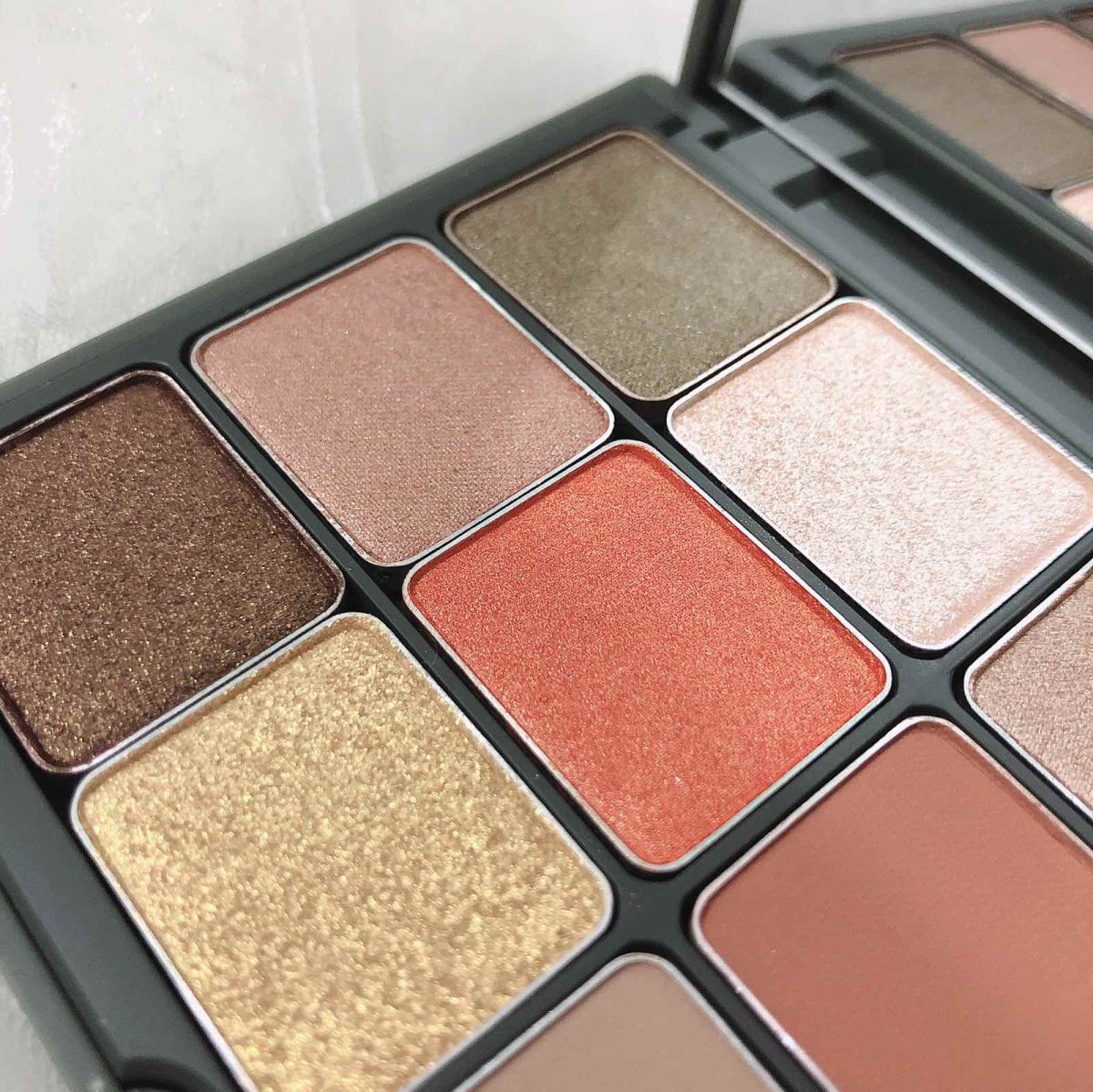 🔺9月晒单挑战_No_2🔻这盘植村秀联名限量迷彩冰橙盘，