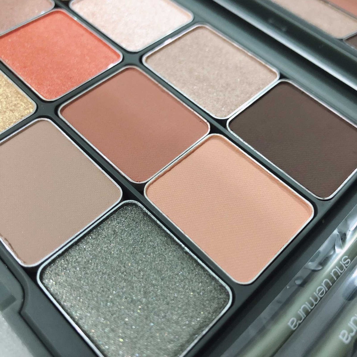 🔺9月晒单挑战_No_2🔻这盘植村秀联名限量迷彩冰橙盘，