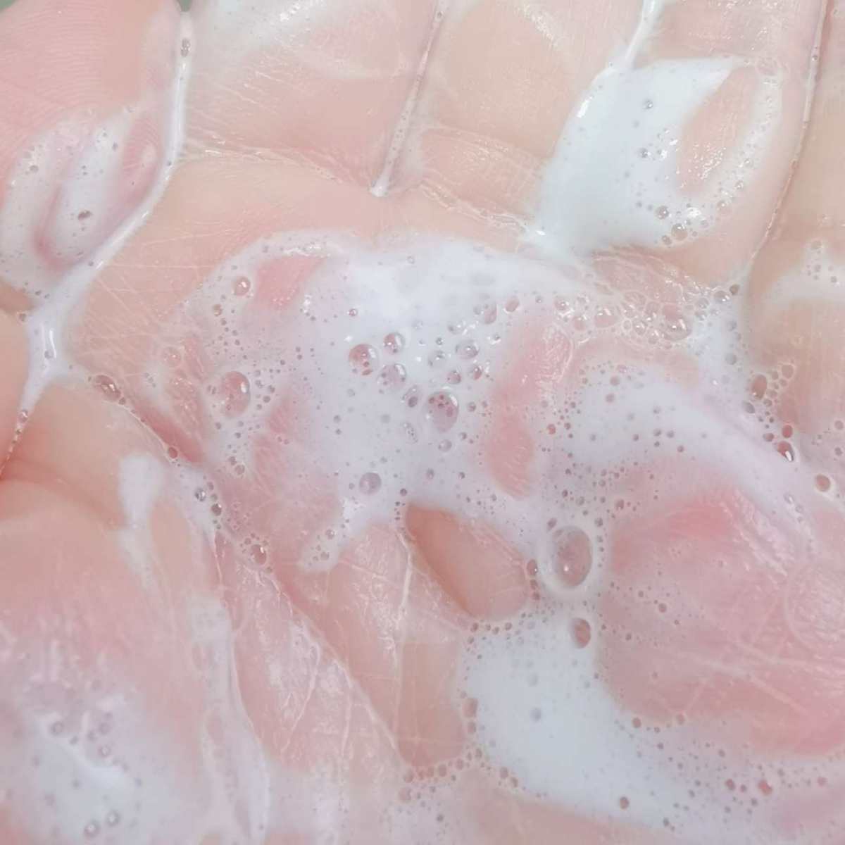 洗脸用对产品很重要，今天来安利suisai酵素洗颜粉。 🌺