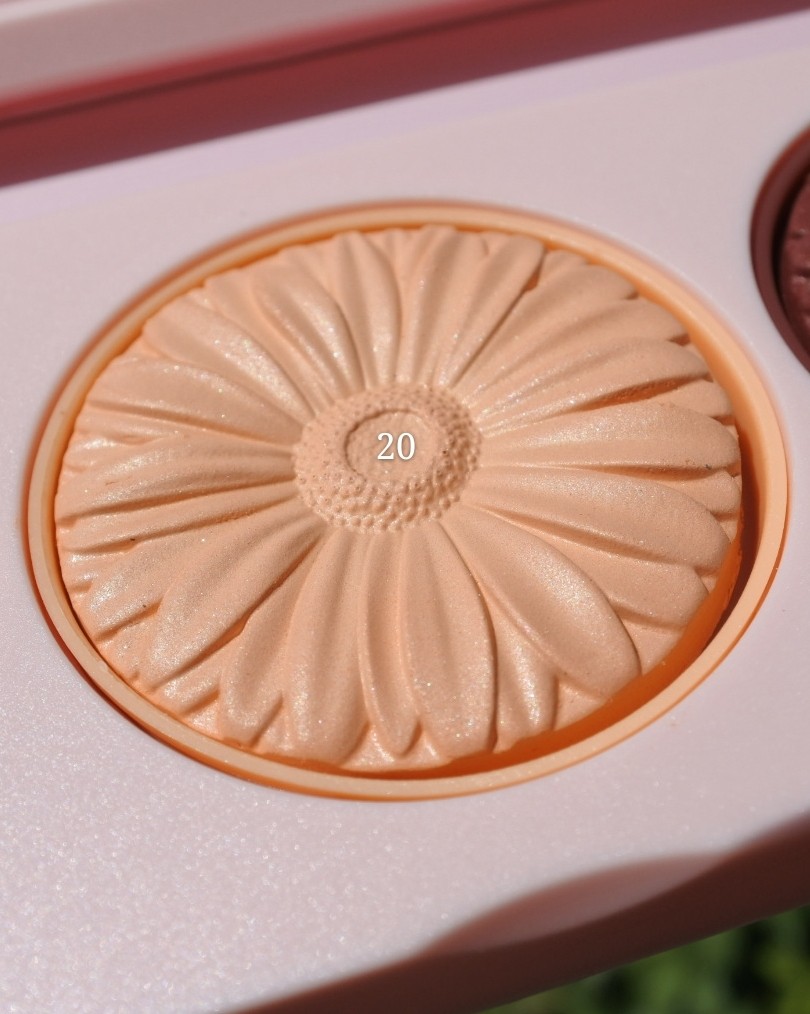 新品首发！倩碧2019秋冬小雏菊腮红限量套装 暖色  刚刚看