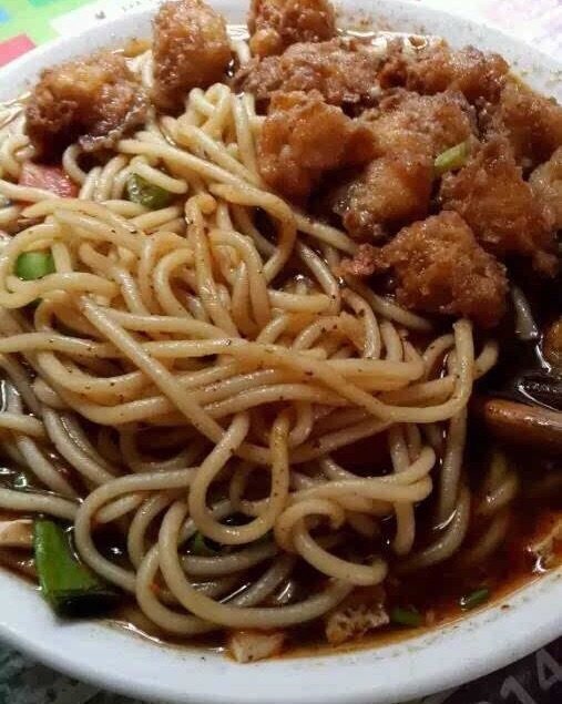 今个给大家说道说道俺们霍州美食饸饹面吧，霍州位于山西省晋南临