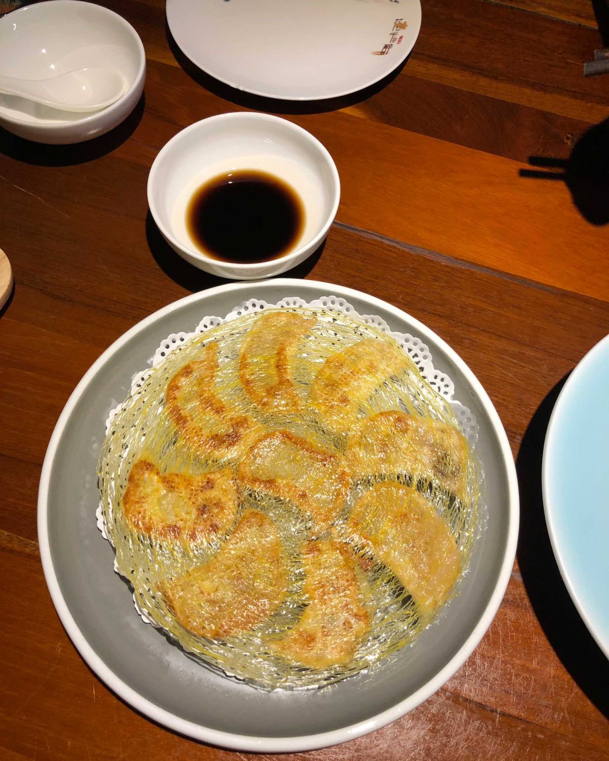 色不迷人人自迷，酒不醉人人自醉。 说到花千醉，这个店名既浪漫