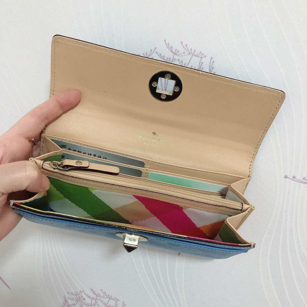 9月打卡 之NO.19 🌹  🌺🌺katespade这