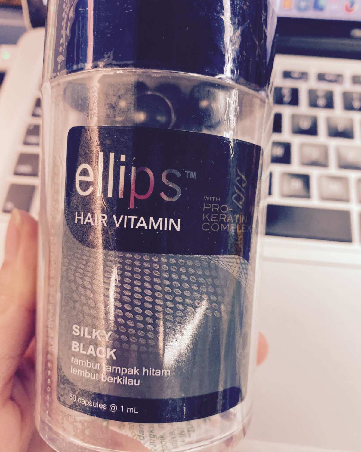 ellips护发精油  去巴厘岛玩，当地著名的护发精油。有瓶