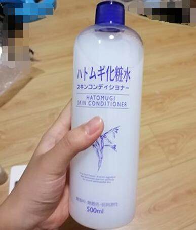 家里面刚好有用不完的薏仁水，拿出来晒一下，注意，是用不完！5