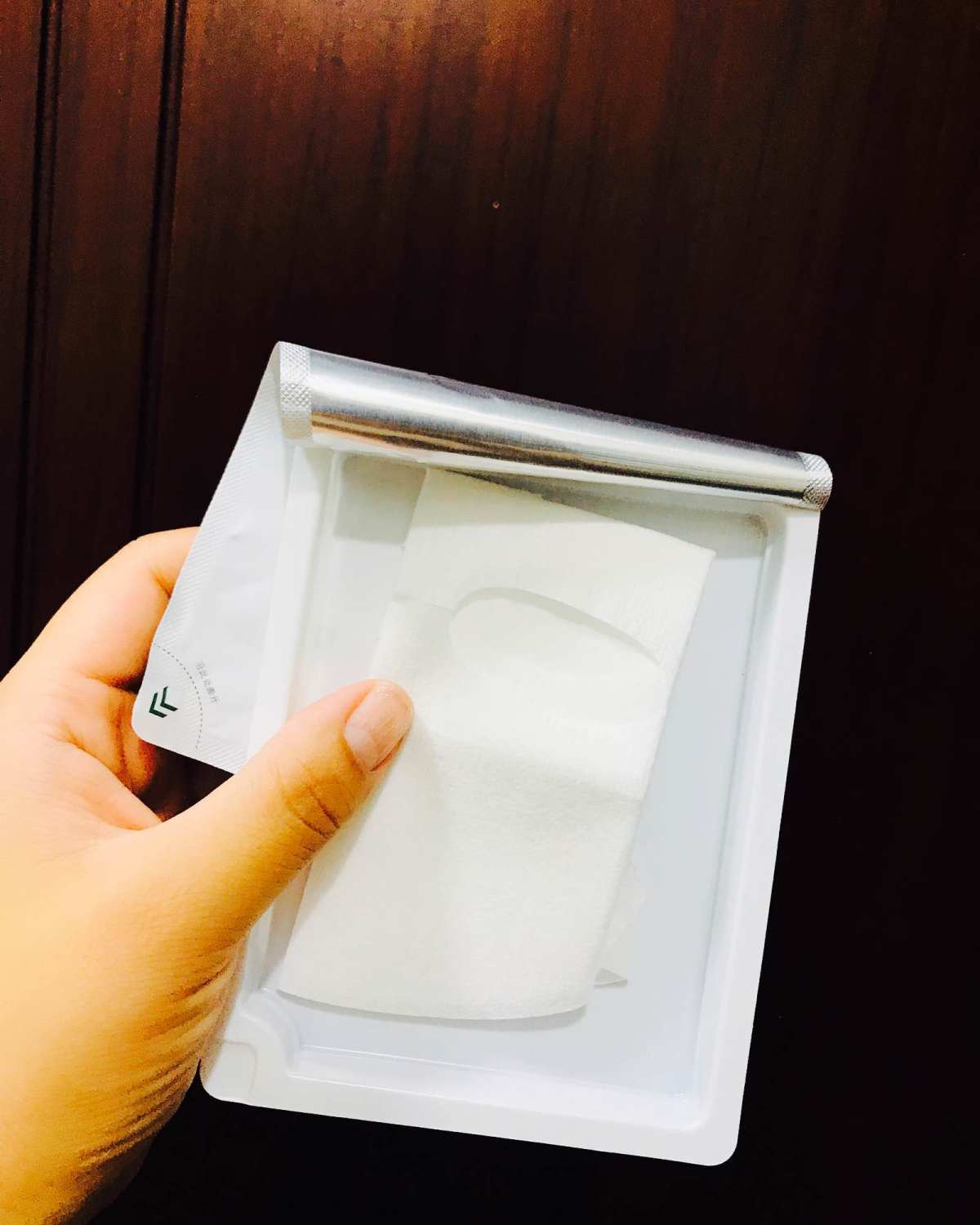 佰草集冻干粉精华面膜 这个面膜主打的是零添加 也是冻干类型的
