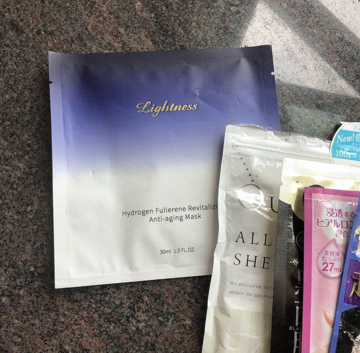 面膜作为肌肤的护肤单品，基本上爱美人士都会必备！像我这种易晒