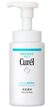 日本花王旗下的珂润系列专门针对干燥肌肤而设计，含有专利成分神