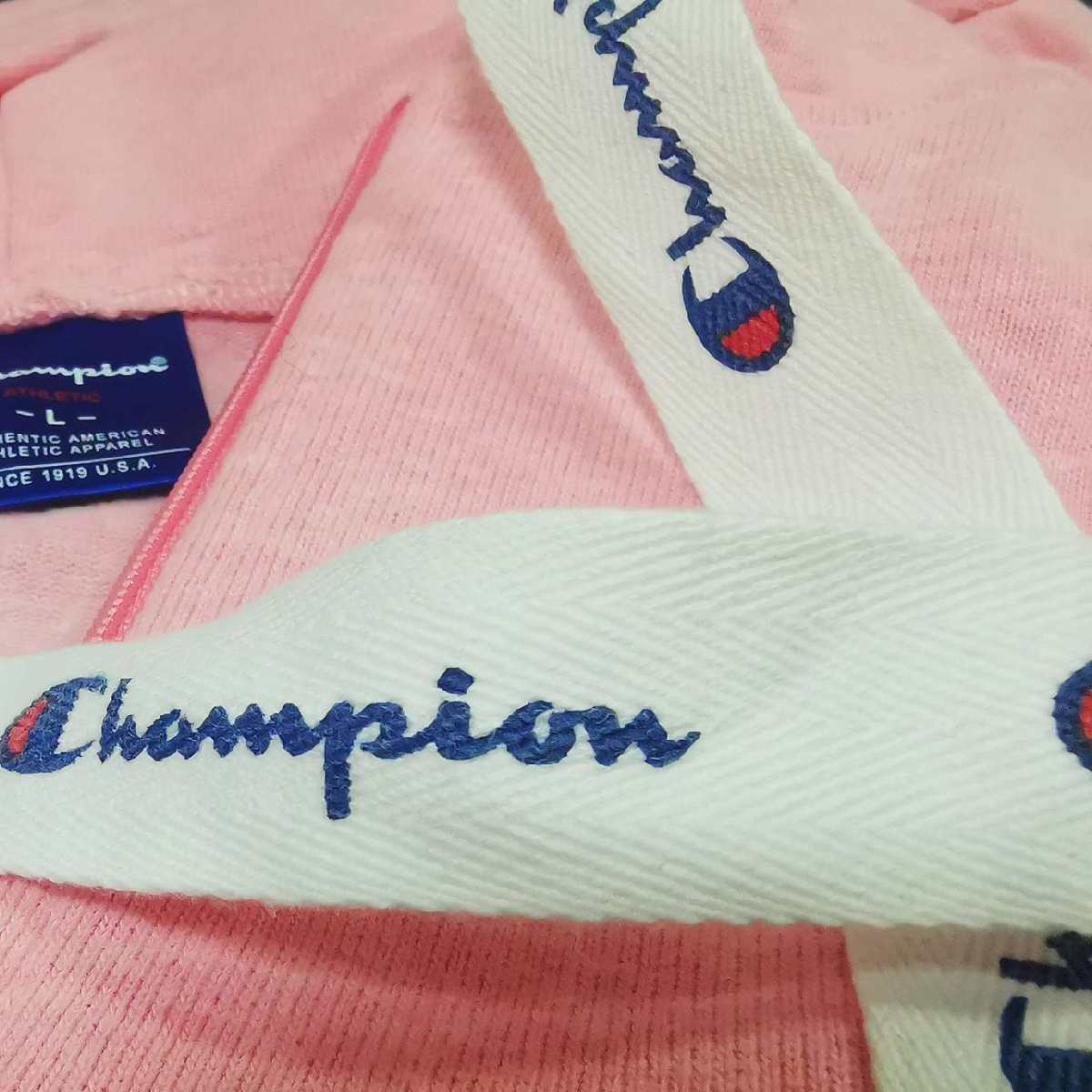 亚马逊很适合买champion的衣服，美亚的冠军服都很便宜，