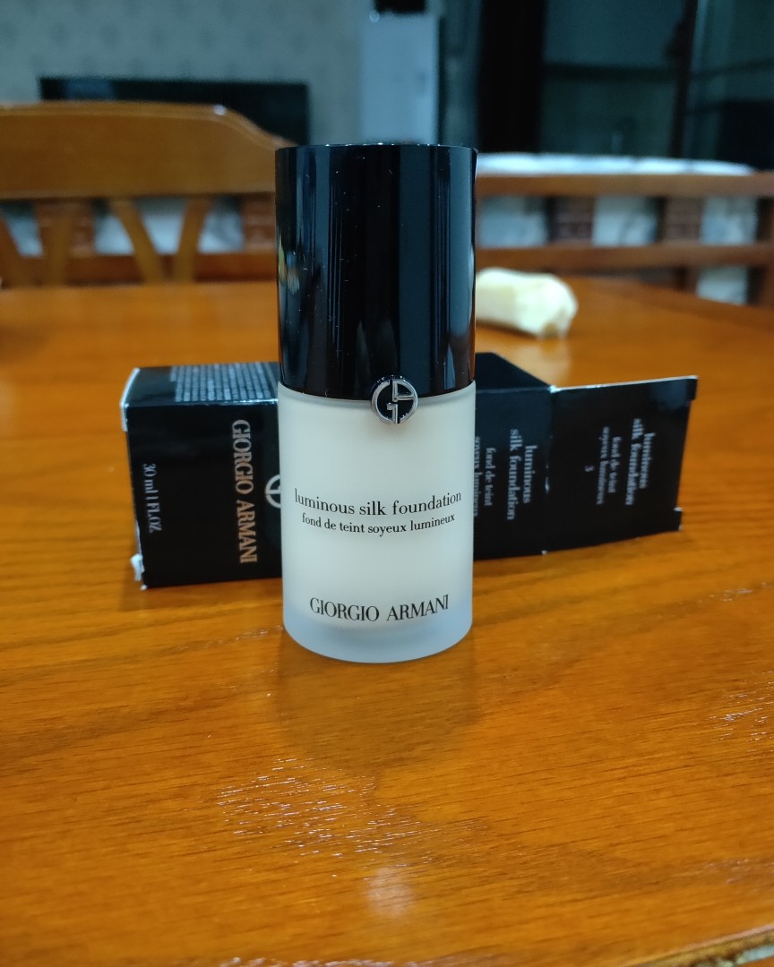 美国丝芙兰入手，阿玛尼Armani 大师粉底液3号色，富裕一