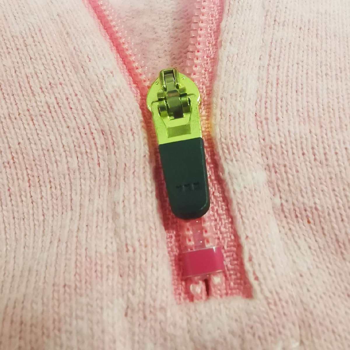 亚马逊很适合买champion的衣服，美亚的冠军服都很便宜，