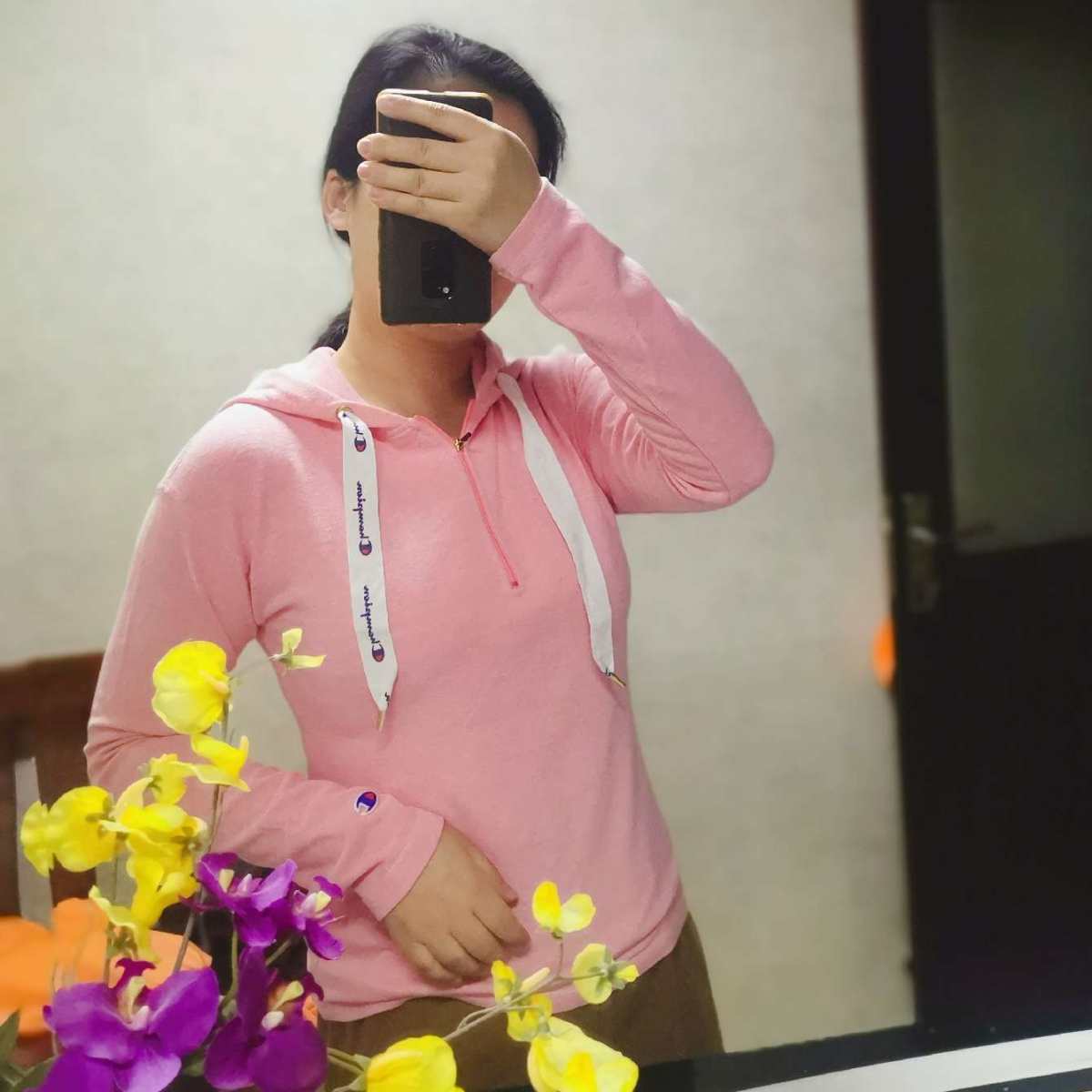 亚马逊很适合买champion的衣服，美亚的冠军服都很便宜，