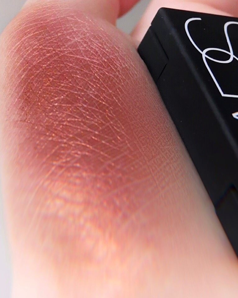 nars这颗单色眼影 我不允许有人不知道！！ 色号nars 