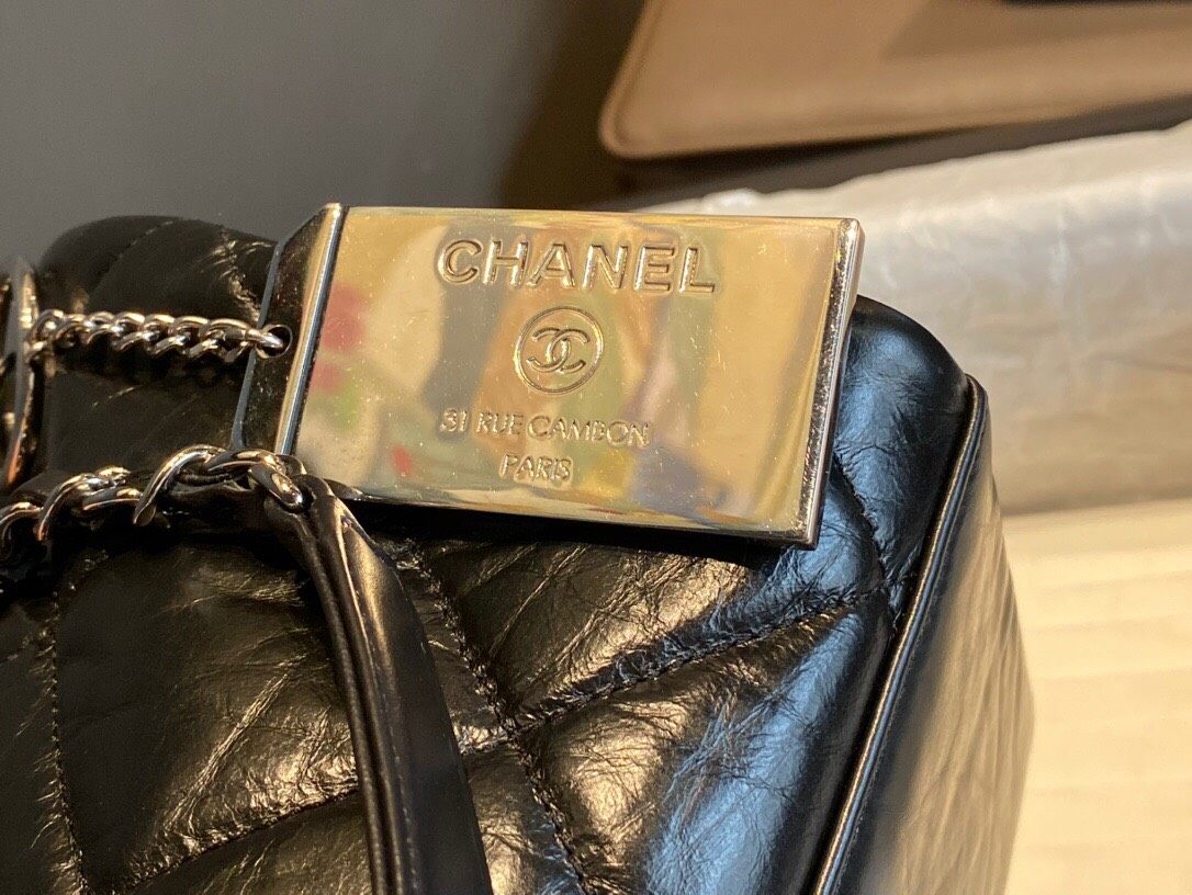 Chanel2020早春首发新品波斯顿枕头包好惊艳 从此Ch