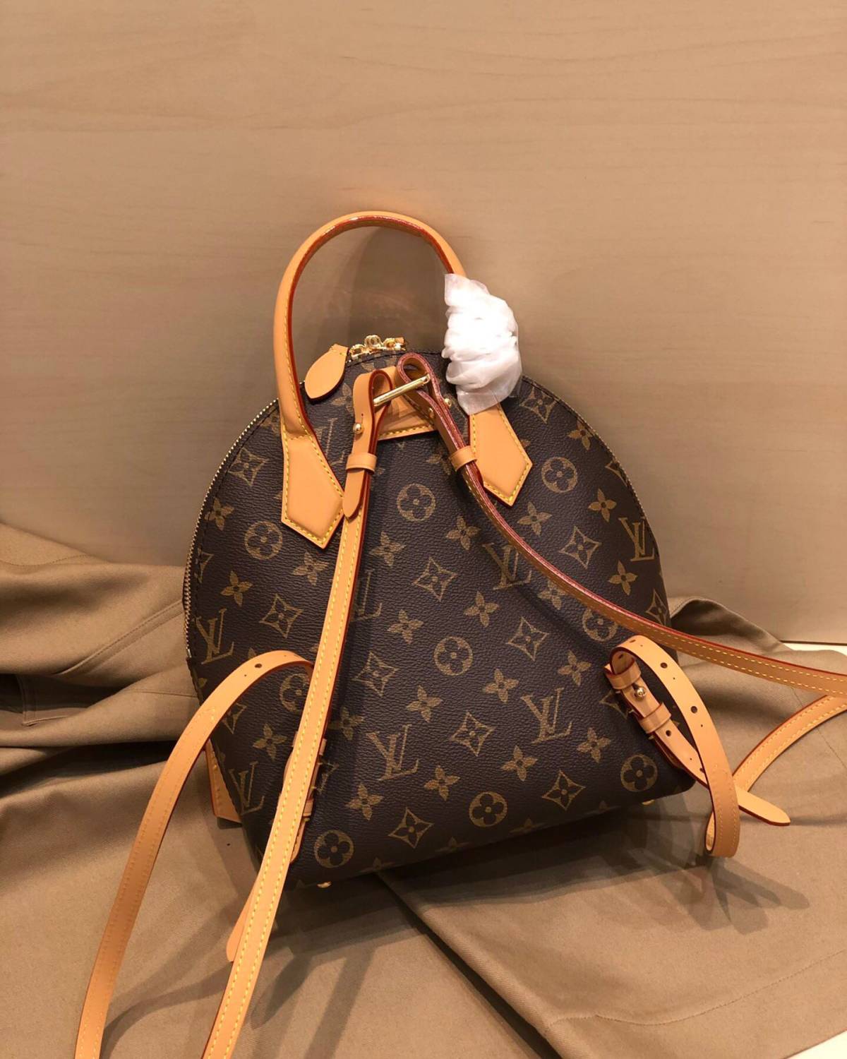 LV贝壳双肩包，柔软的monogram面料➕全钢五金，进口小