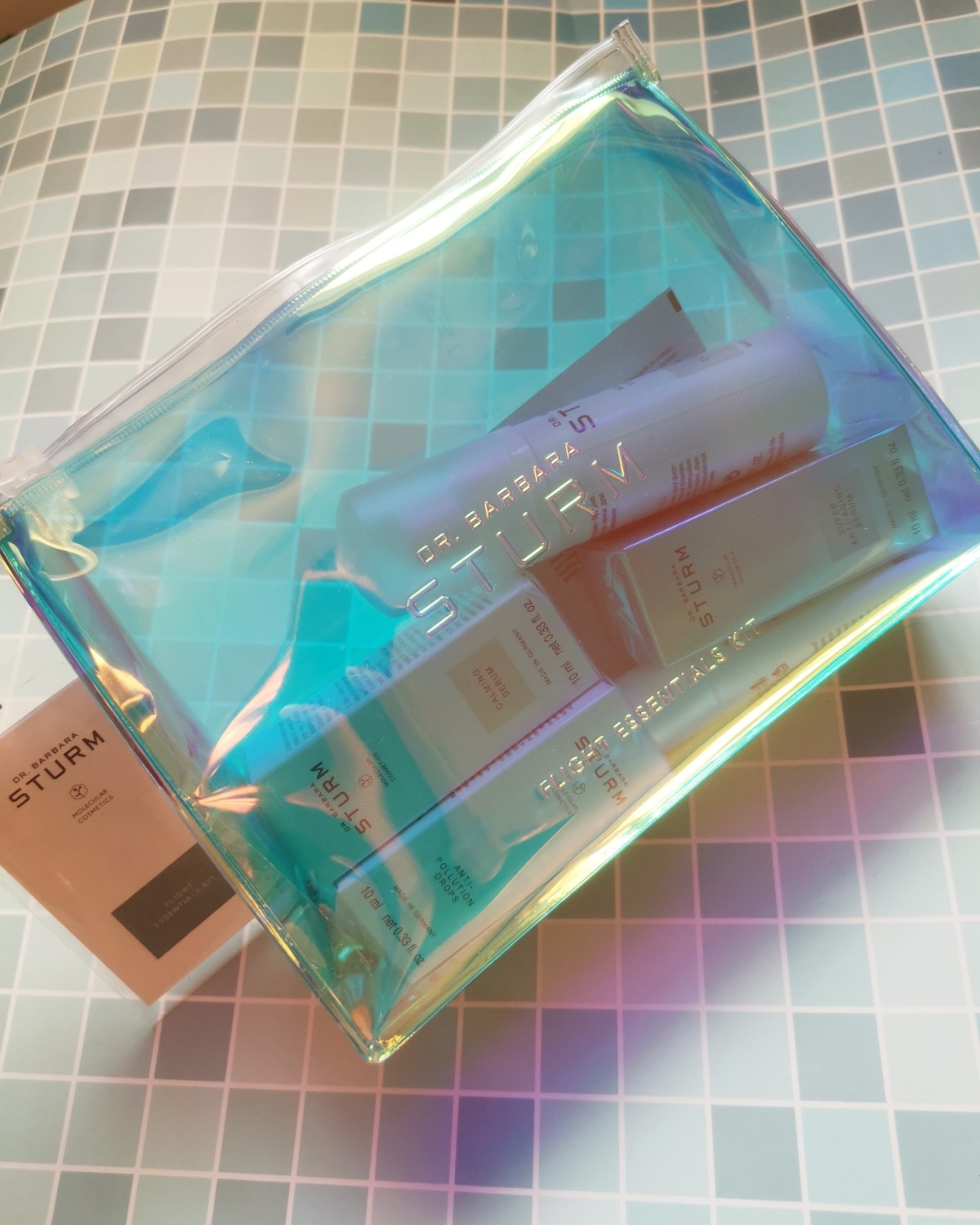 Dr.barbara Sturm算是个德系贵妇品牌了，她一系