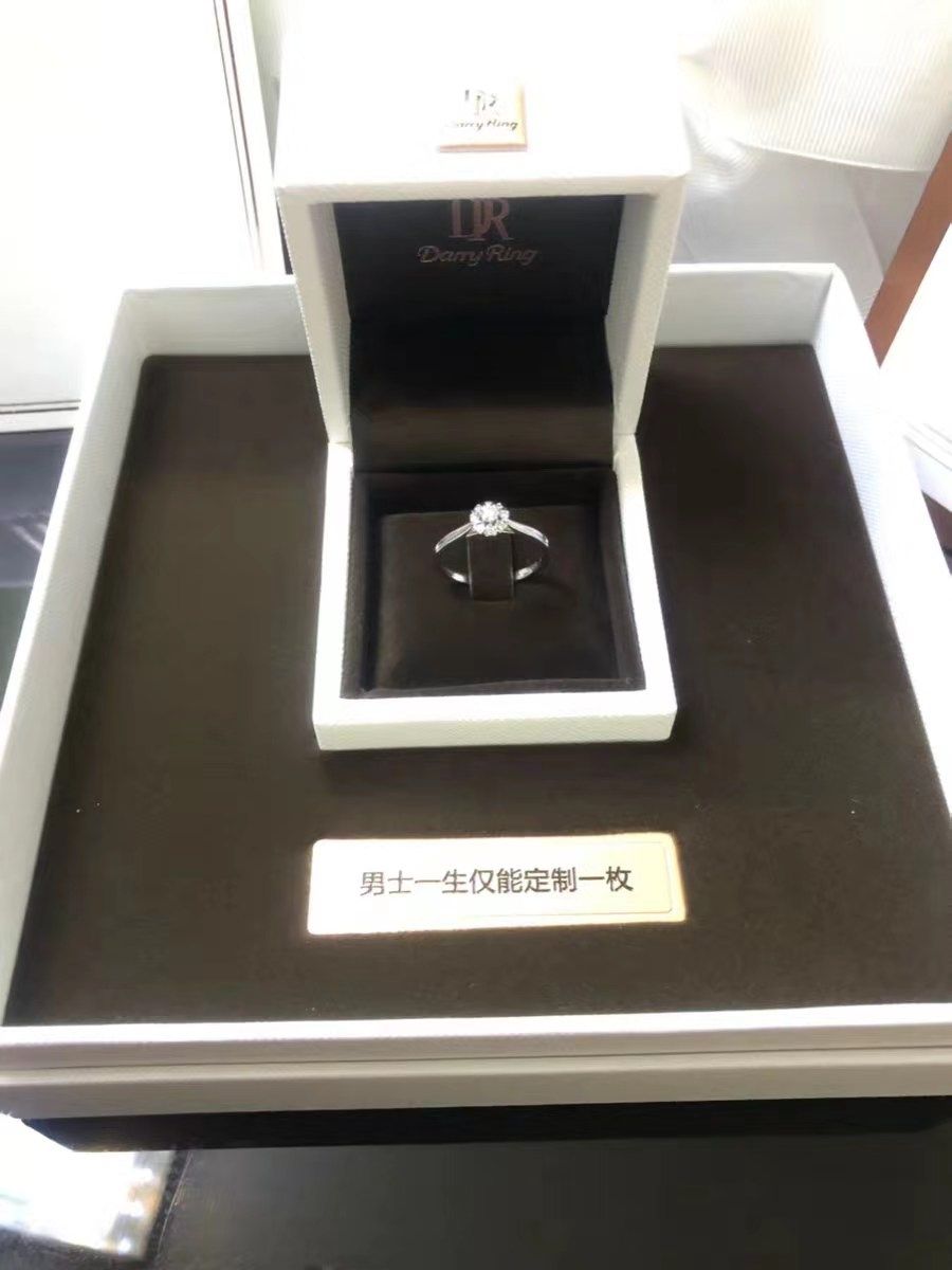迷恋老一代人的爱情观：一辈子太短，一生只够爱一个人☺，这也是