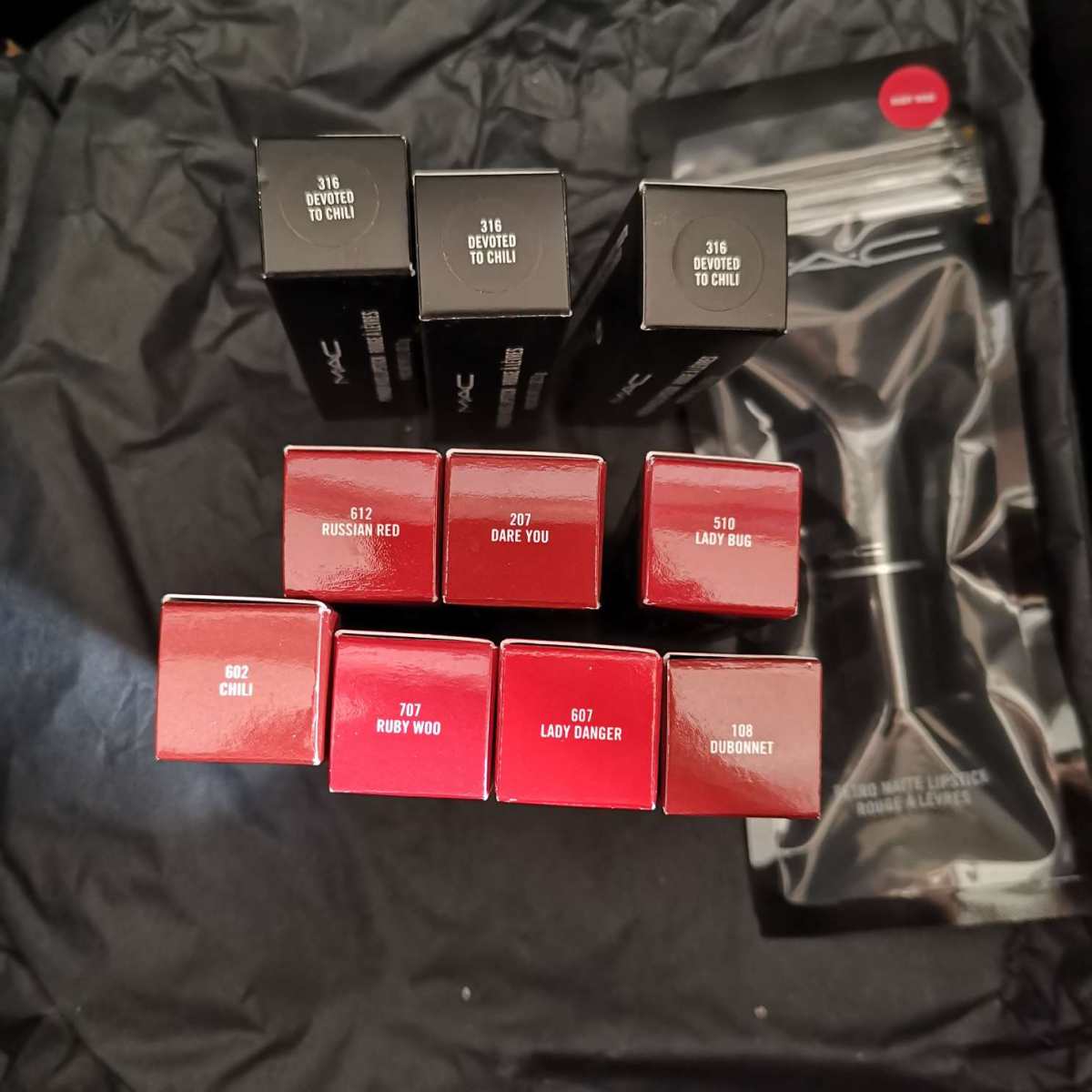 现货mac**头口红 omega替换 腮红melba替换 迷