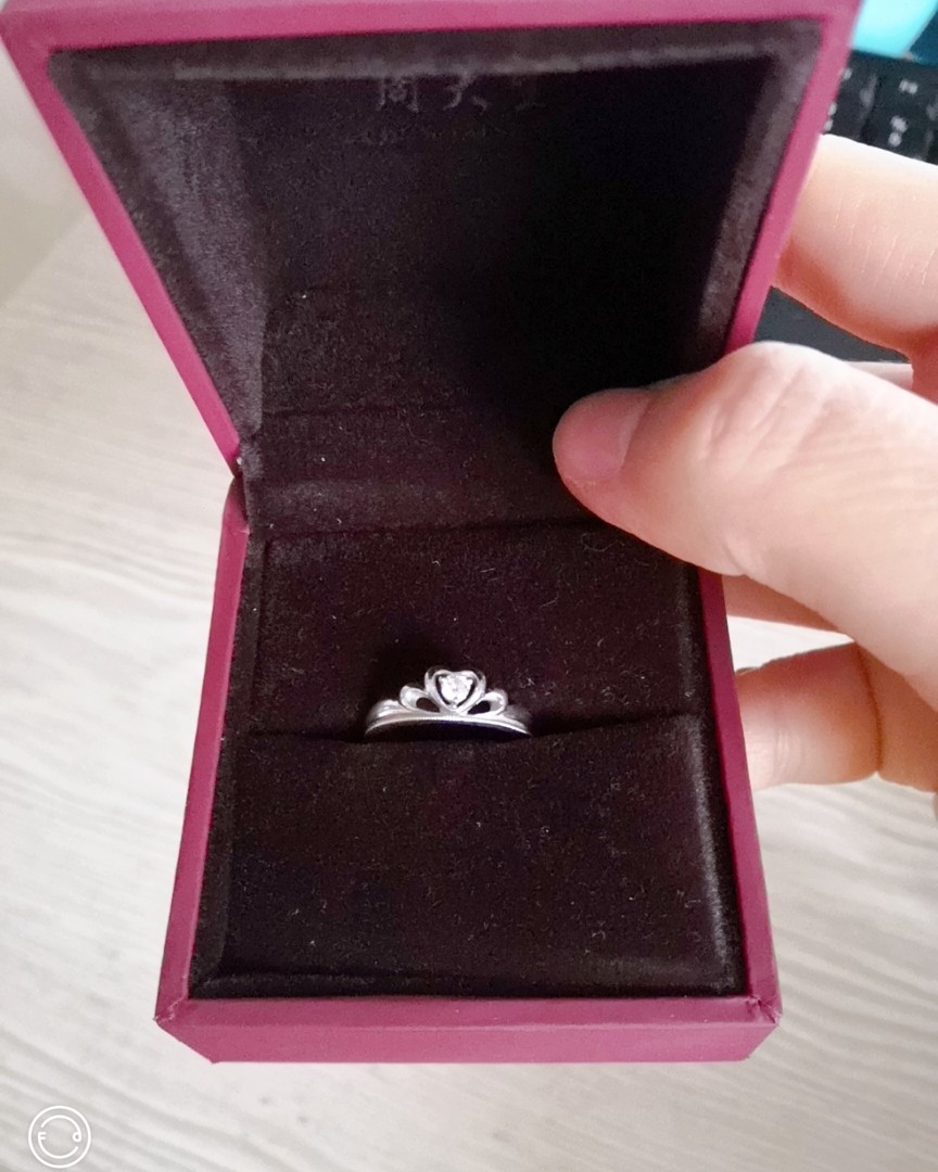 连续2次收到管家UU钻戒的活动邀请，刚好周末有空，翻箱倒柜，