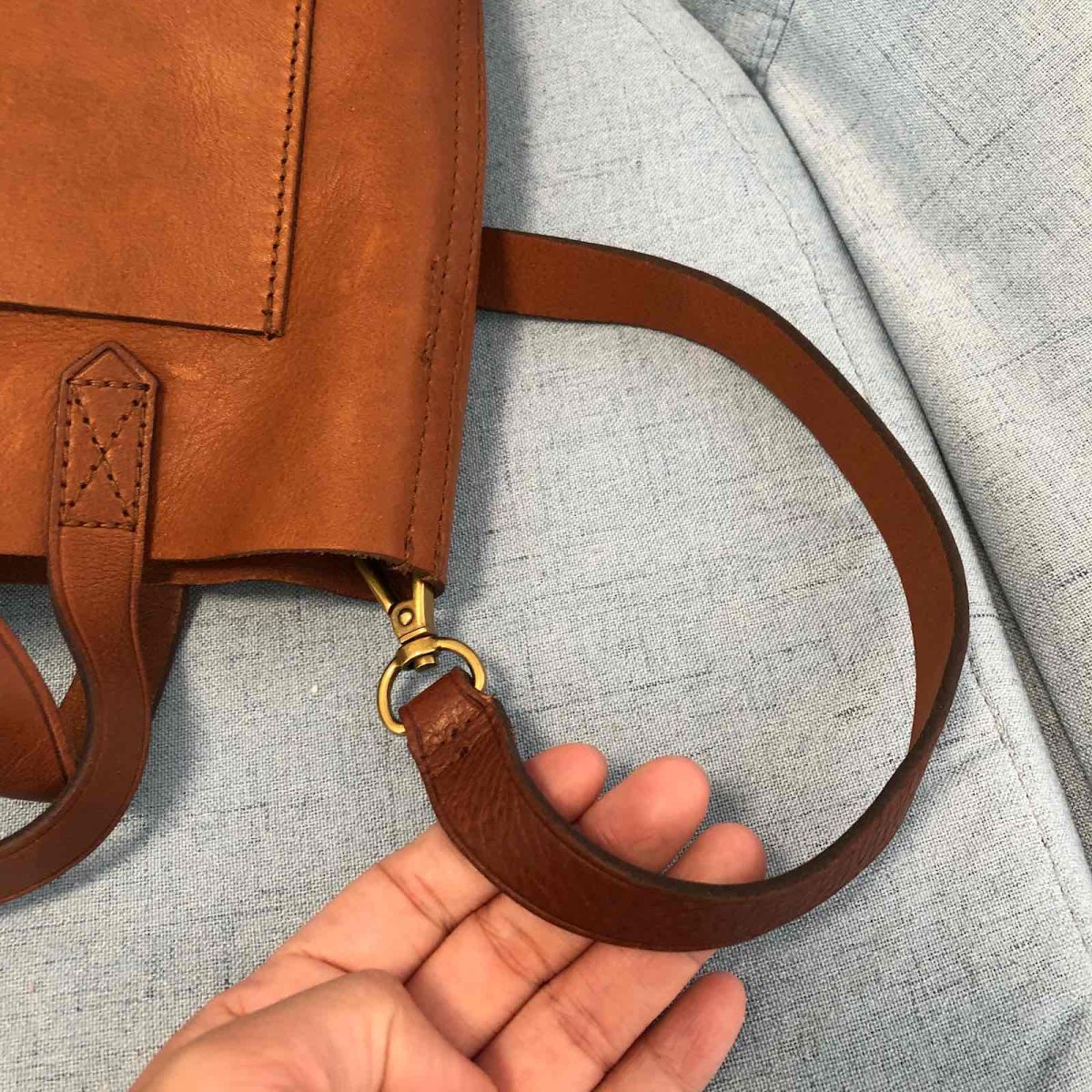 #今天我背这个包#madewell斜挎包 🍇之所以注意到m