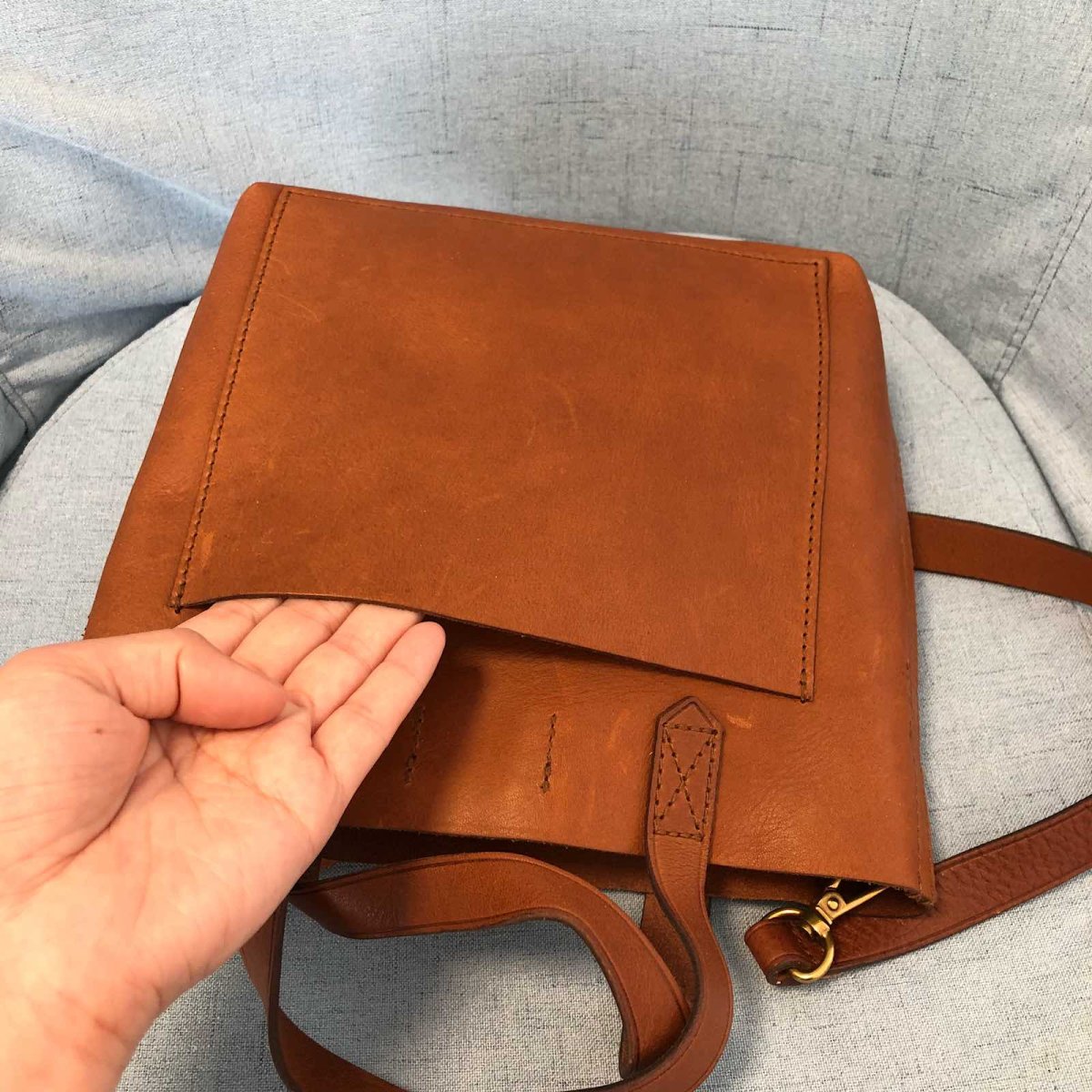 #今天我背这个包#madewell斜挎包 🍇之所以注意到m