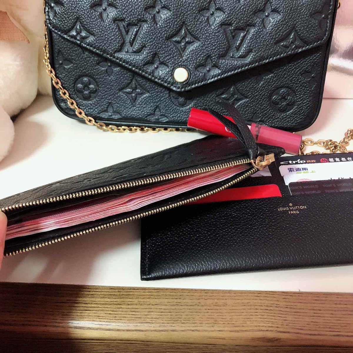 👛👛今天背哪款包包呢？斜挎小包包！✌️  🌸女人对包包
