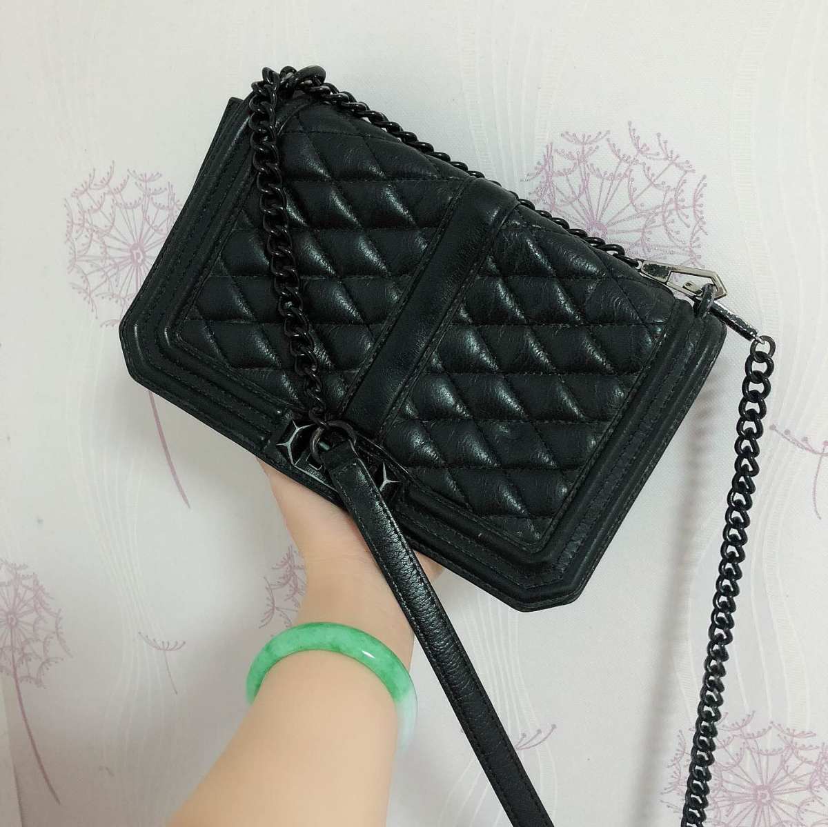 👛👛今天背哪款包包呢？斜挎小包包！✌️  🌸女人对包包