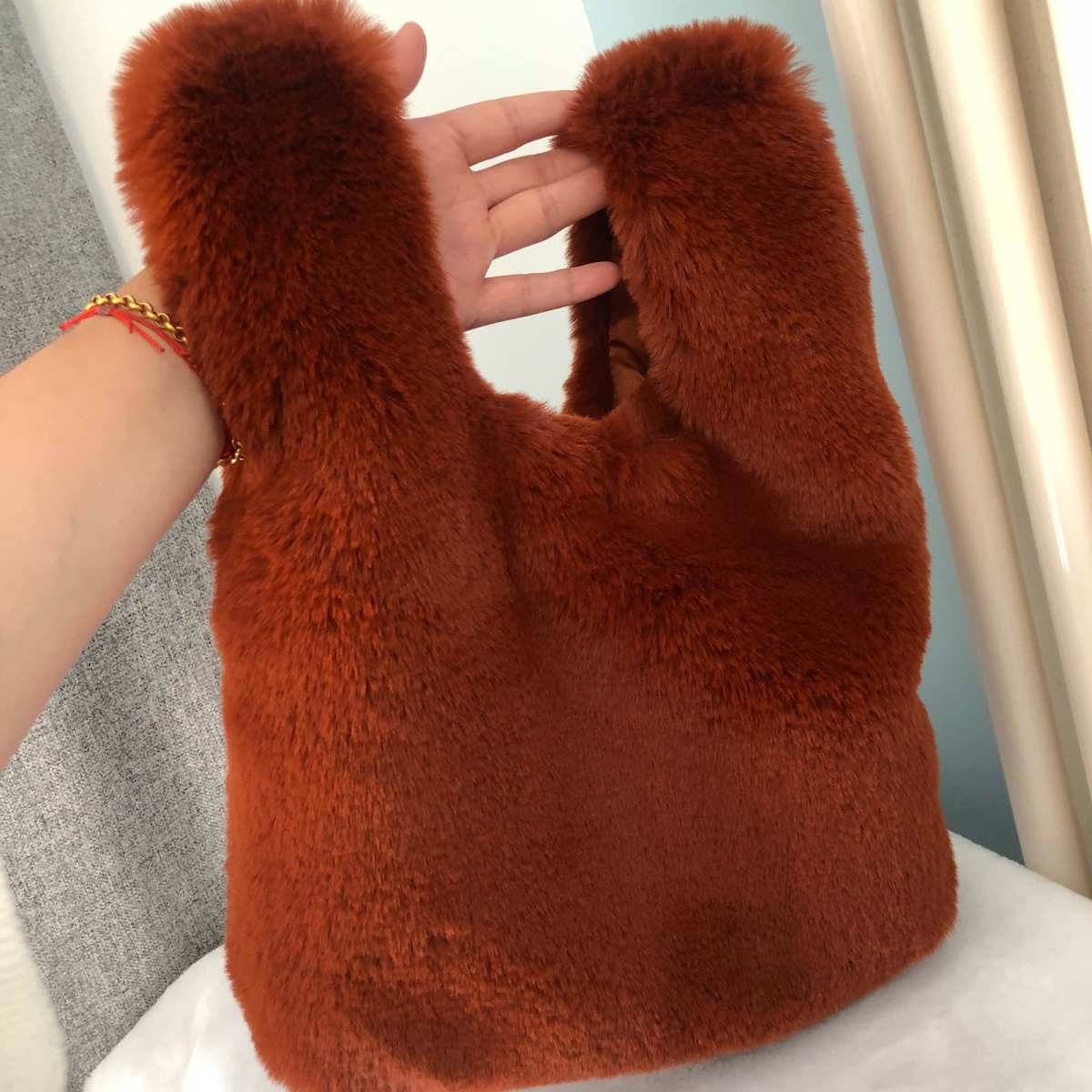 #今天我背这个包#“贵妇”毛绒手提包 🍇这个包包是去年冬天