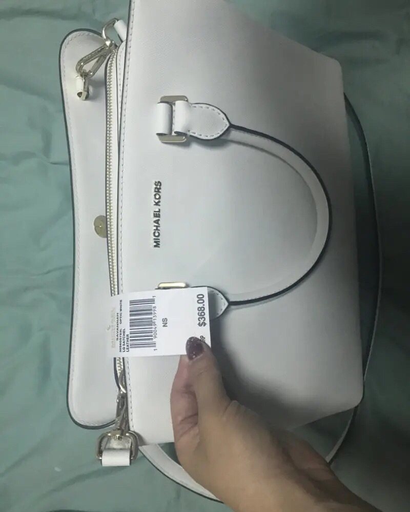 女人的衣柜里面永远少一个包包，姐妹们你们是不是也觉得自己的衣