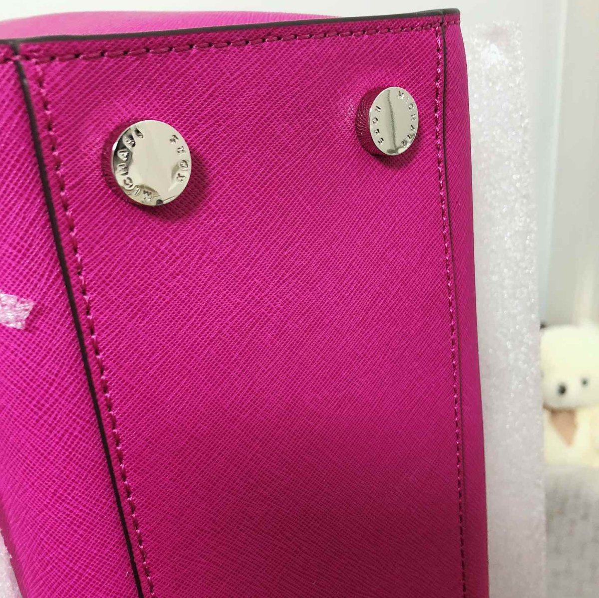 👛今天我背这个包——MK中号铆钉笑脸包  MICHAEL 