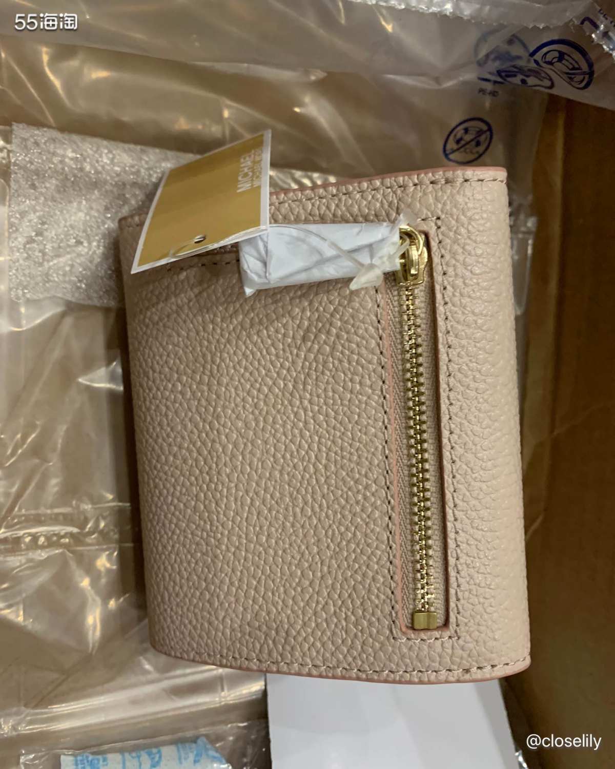 #今天我背这个包#  一口气买了3个包。便宜。  风琴包经典