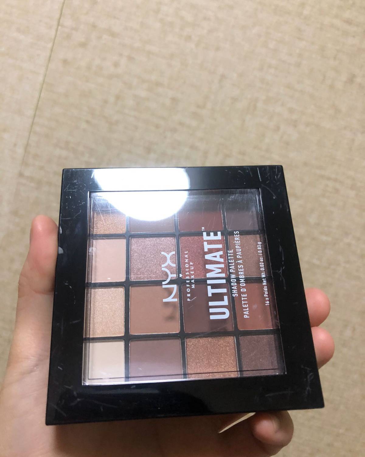 nyx眼影盘。跟妹们拼了很多。第一天七十多的时候就下了单，谁