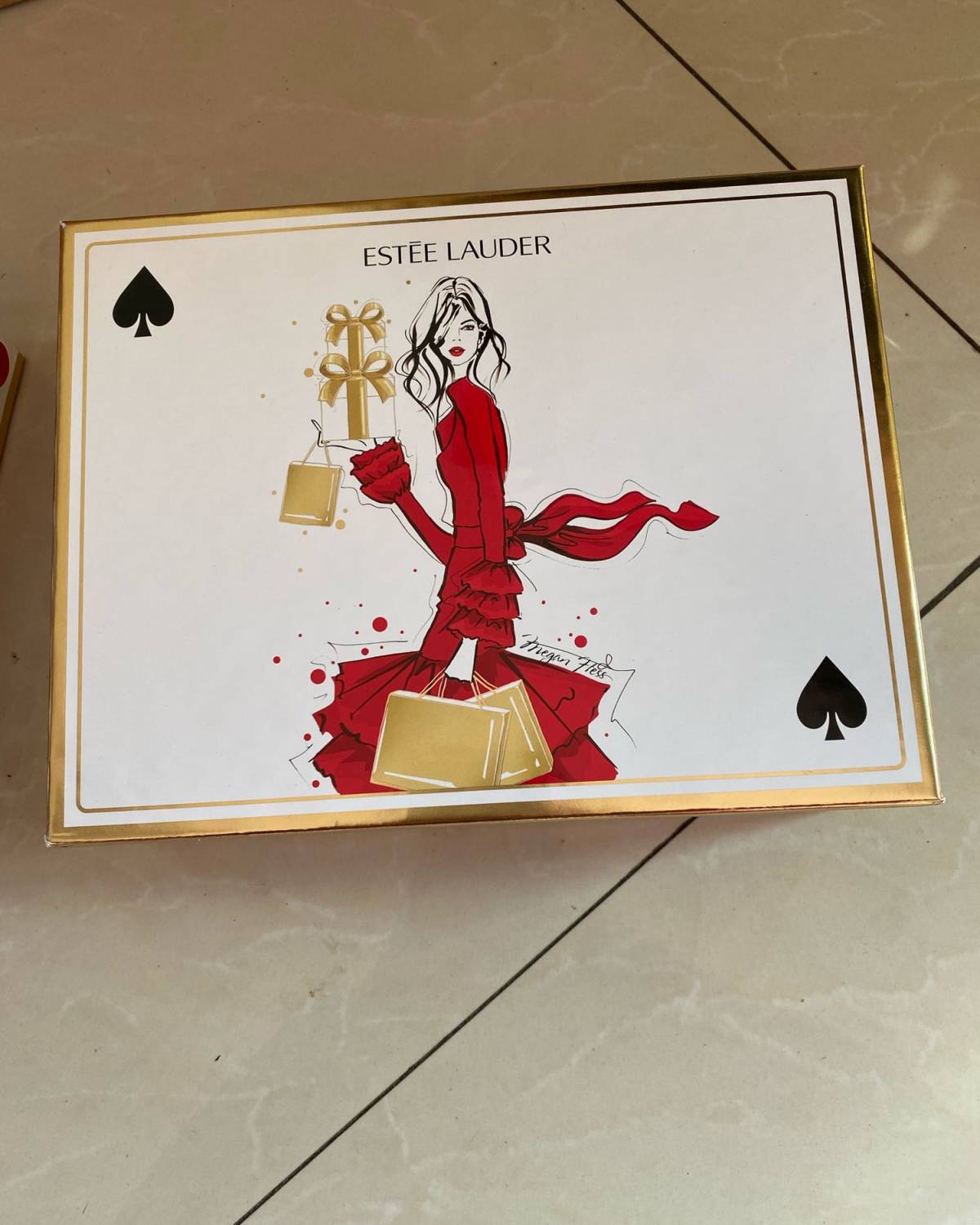 雅诗兰黛美国官网下单，这单应该是10月份的活动吧，当时是买满