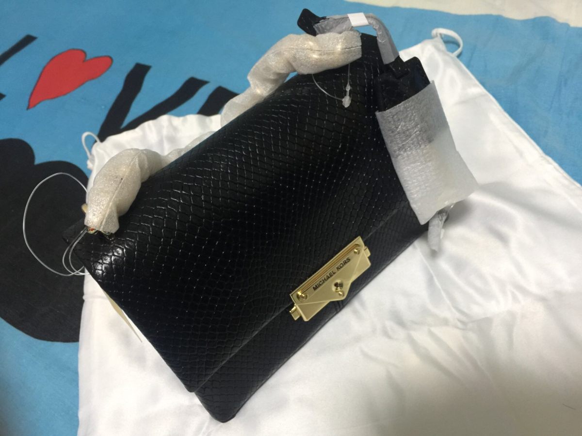 海淘最大的乐趣在于低于国内的价格，以及漫长的等待获得的延时满