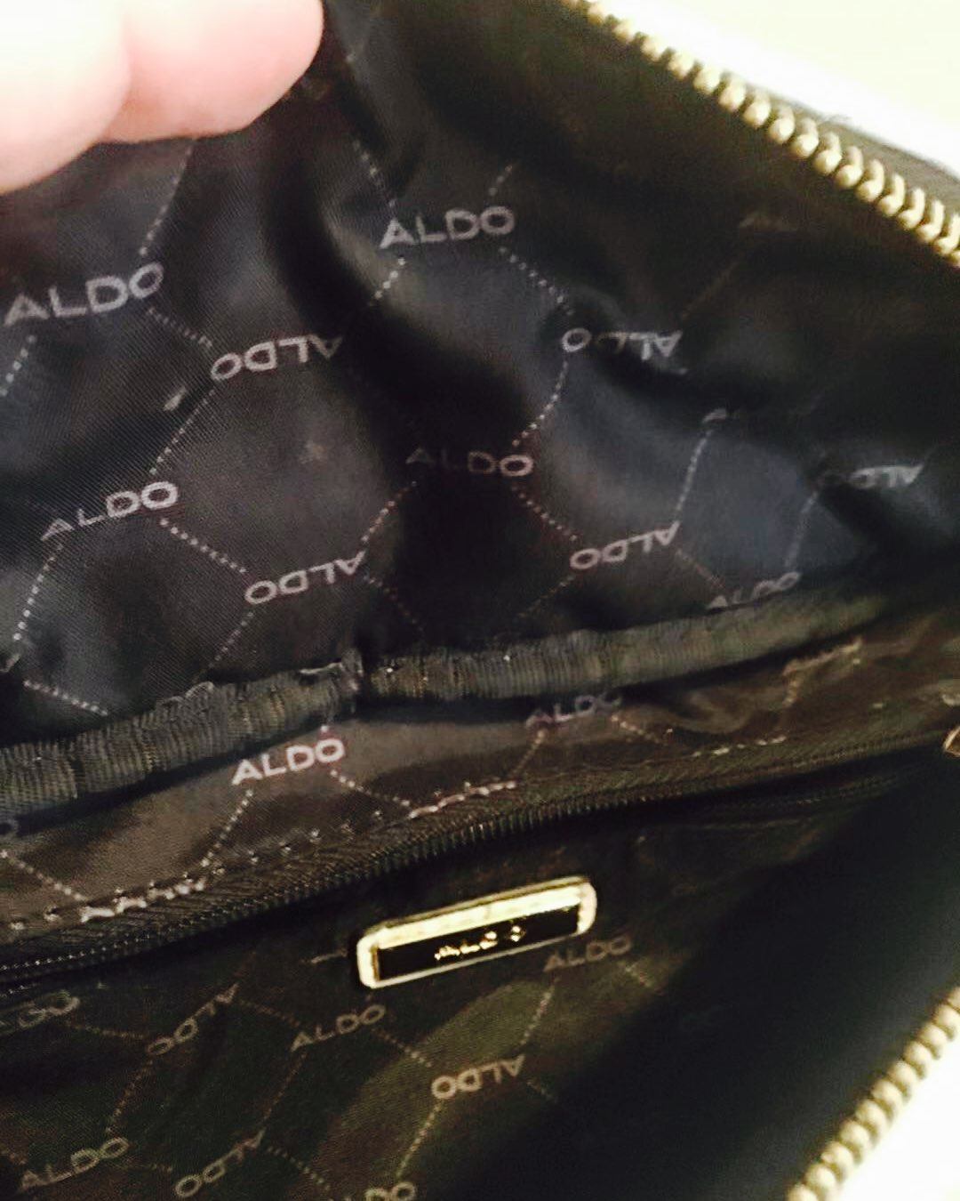 今天背的这款包包，很好玩儿呢🤪 作为一个超级大懒人，一般情