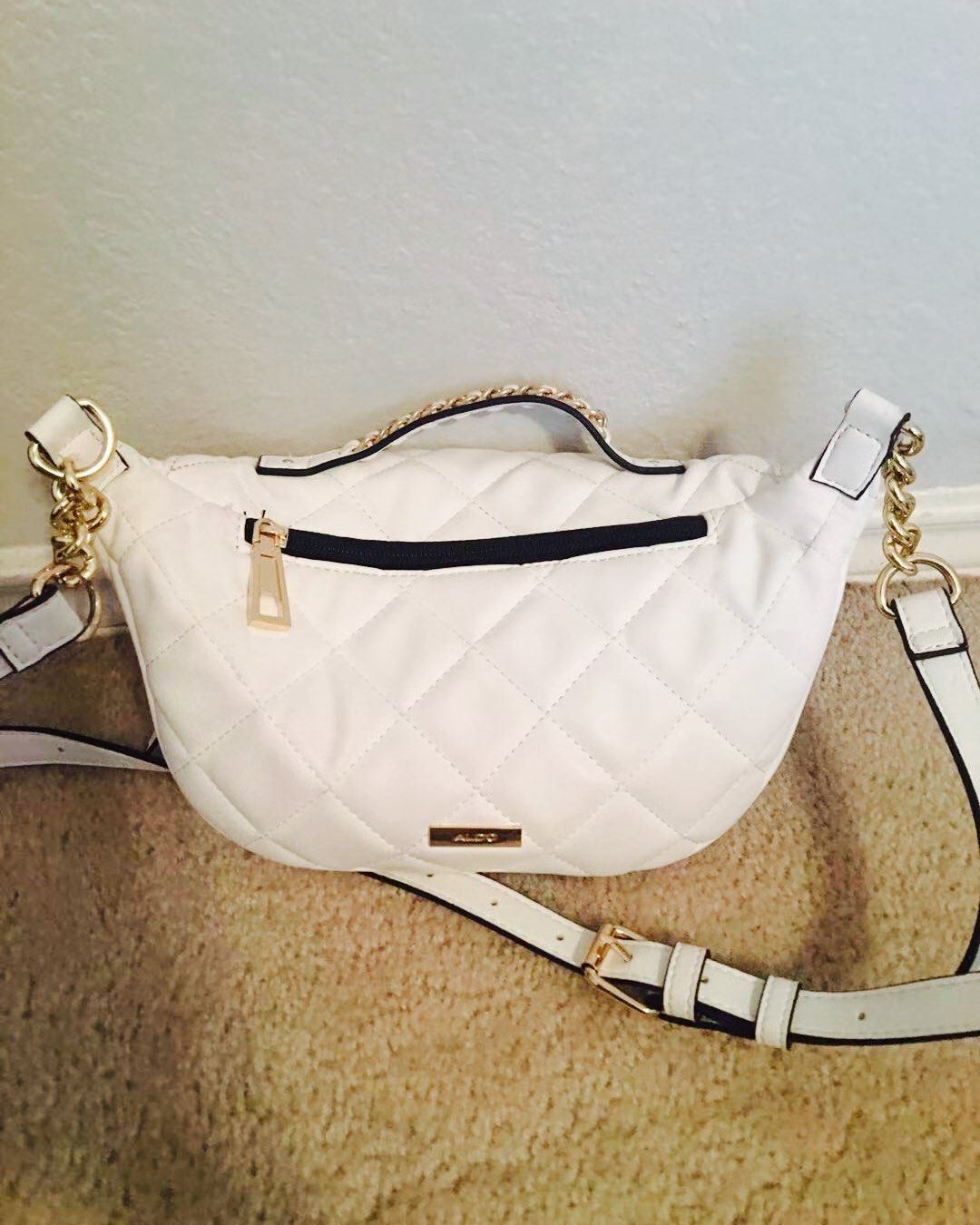 今天背的这款包包，很好玩儿呢🤪 作为一个超级大懒人，一般情