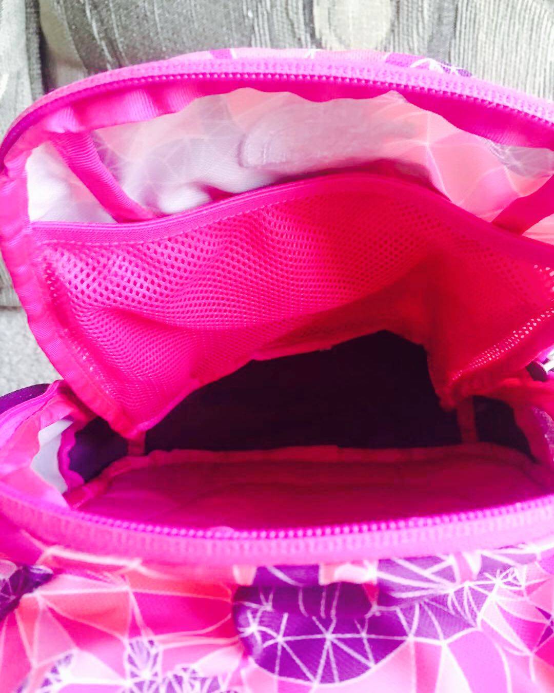 今天背的小双肩是来自the northface北面的小包包�