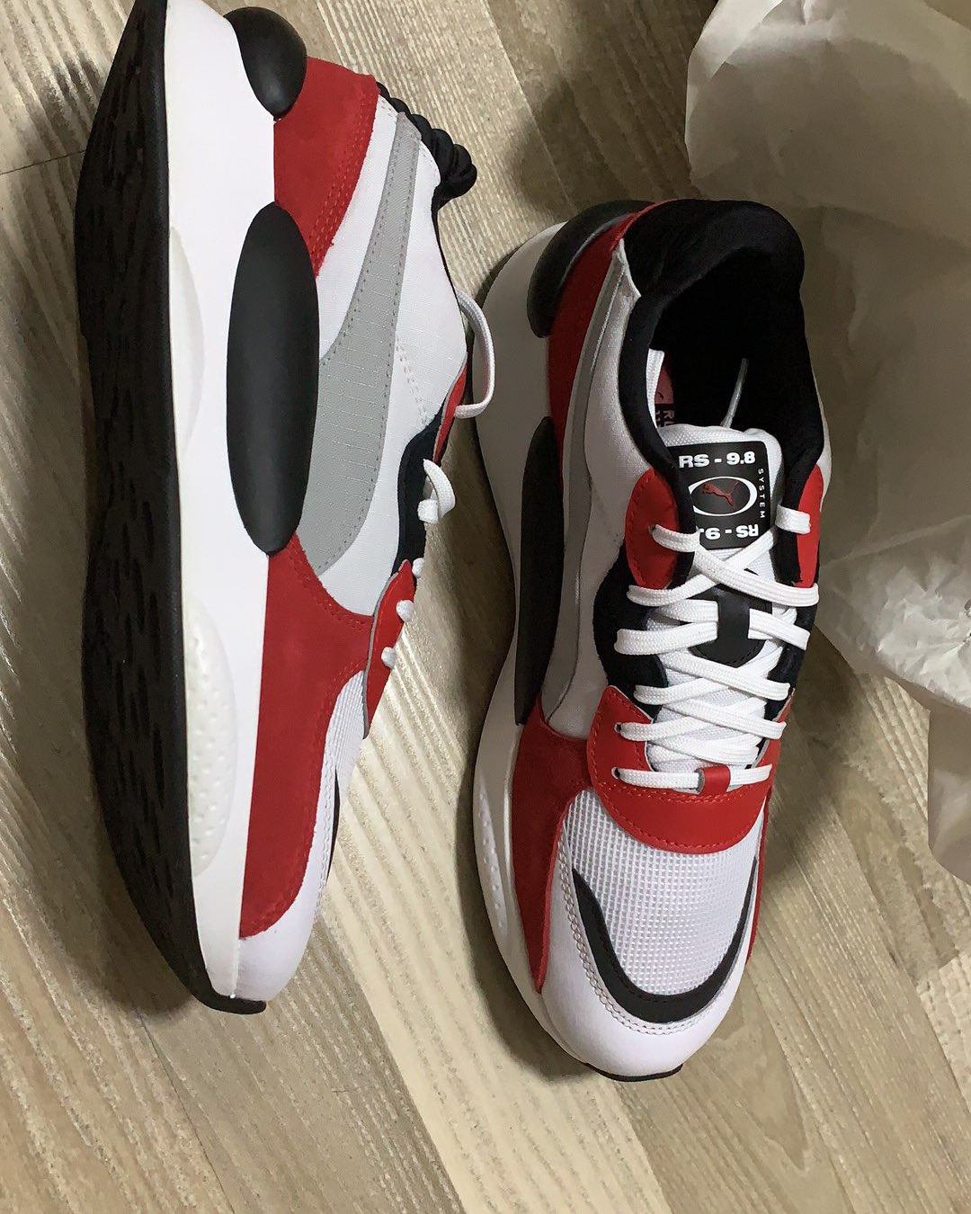 出一双puma RS 9.8 Space Men Sneak