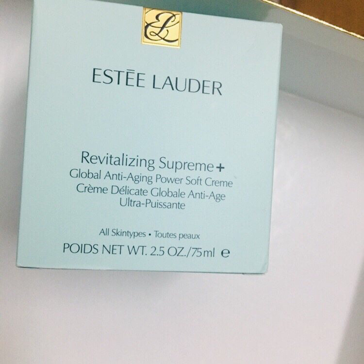 出雅诗兰黛智妍精华面霜75ml 自用了滋润霜，一盒有点大 这