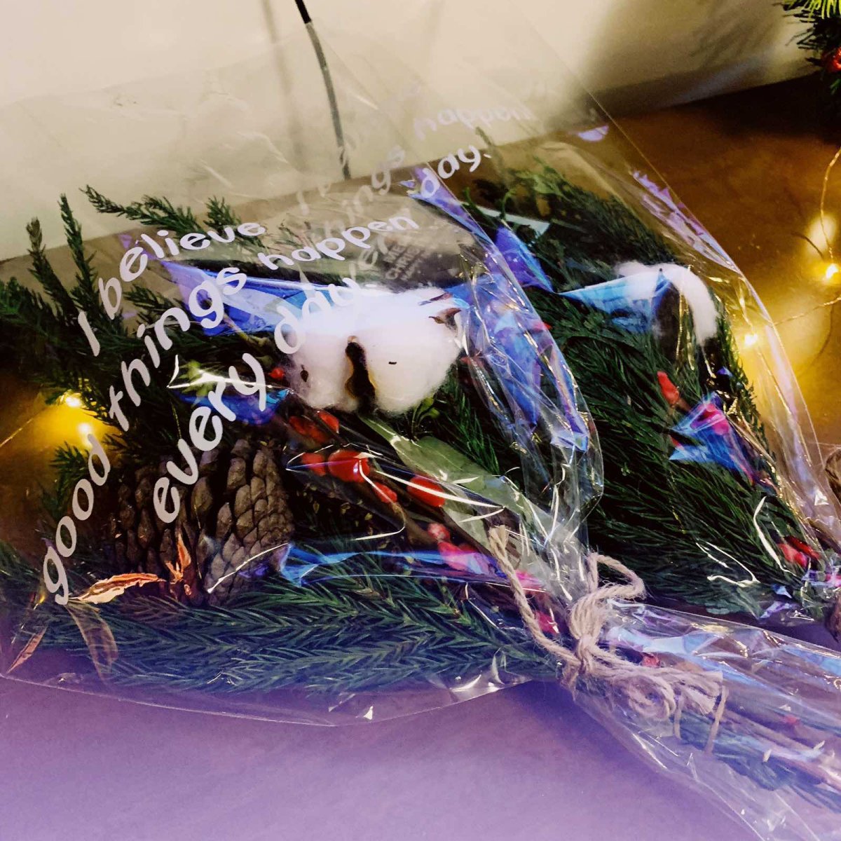 🎄🎄家里的圣诞气氛🎄🎄 🎅今年圣诞树早早就买下布置