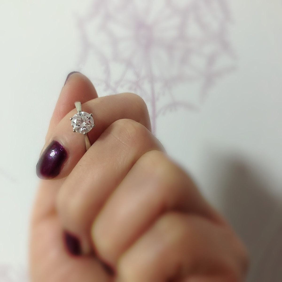💎💎钻石戒指💍不仅仅是美好爱情的信物，它晶莹剔透还象征