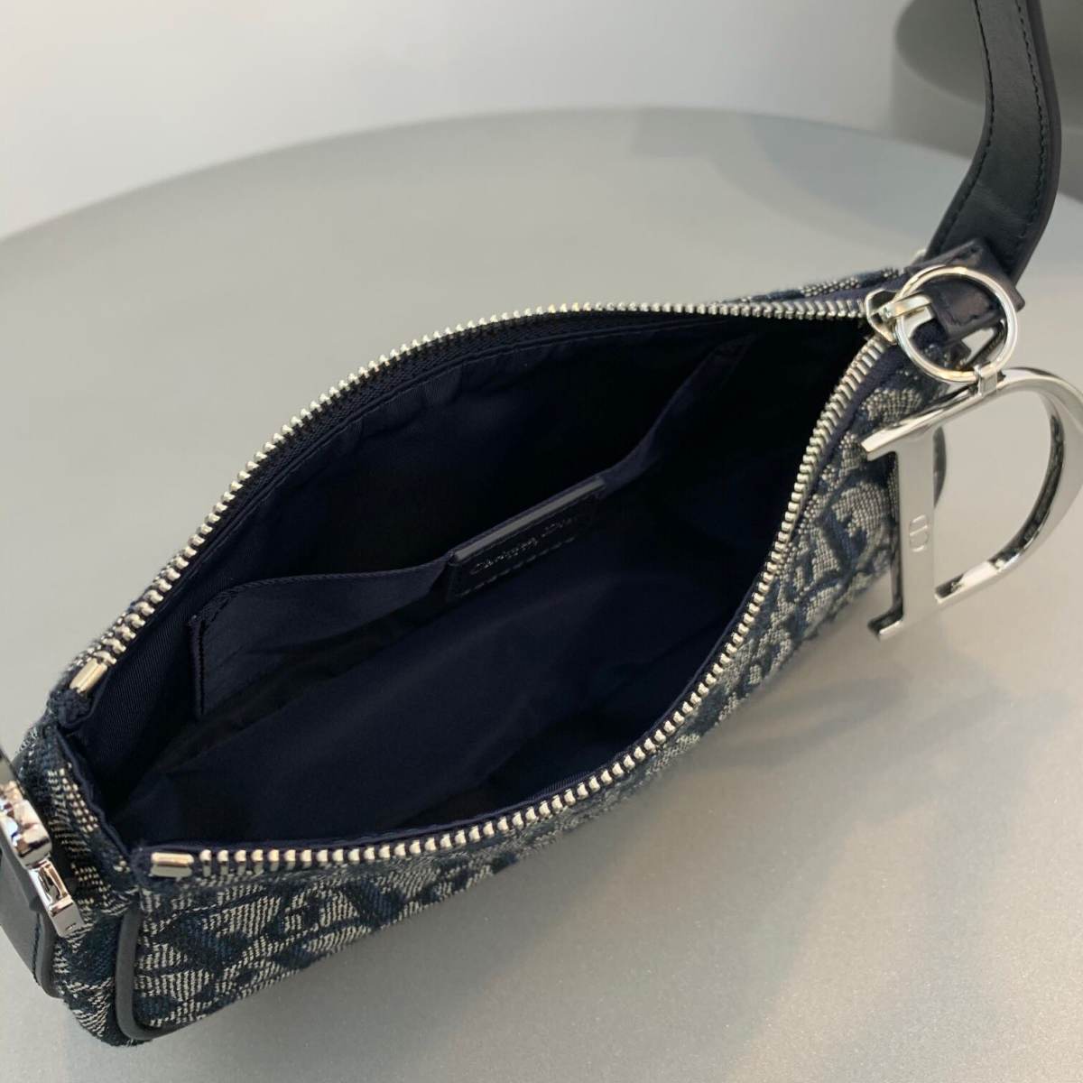 Dior老花中古包包（腋下包)Dior Vintage 有长