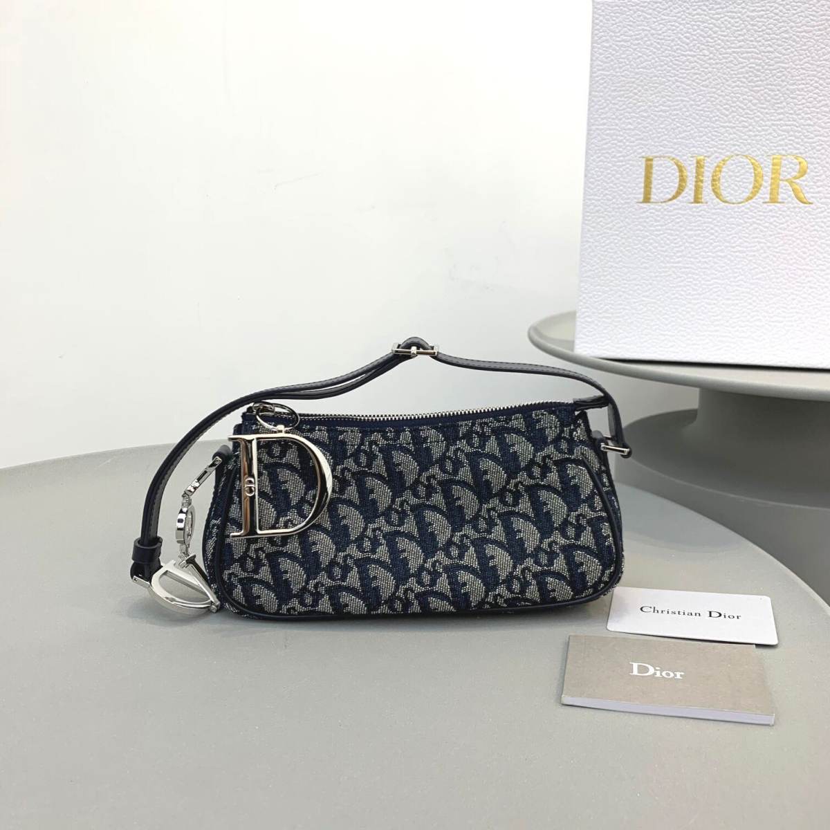 Dior老花中古包包（腋下包)Dior Vintage 有长