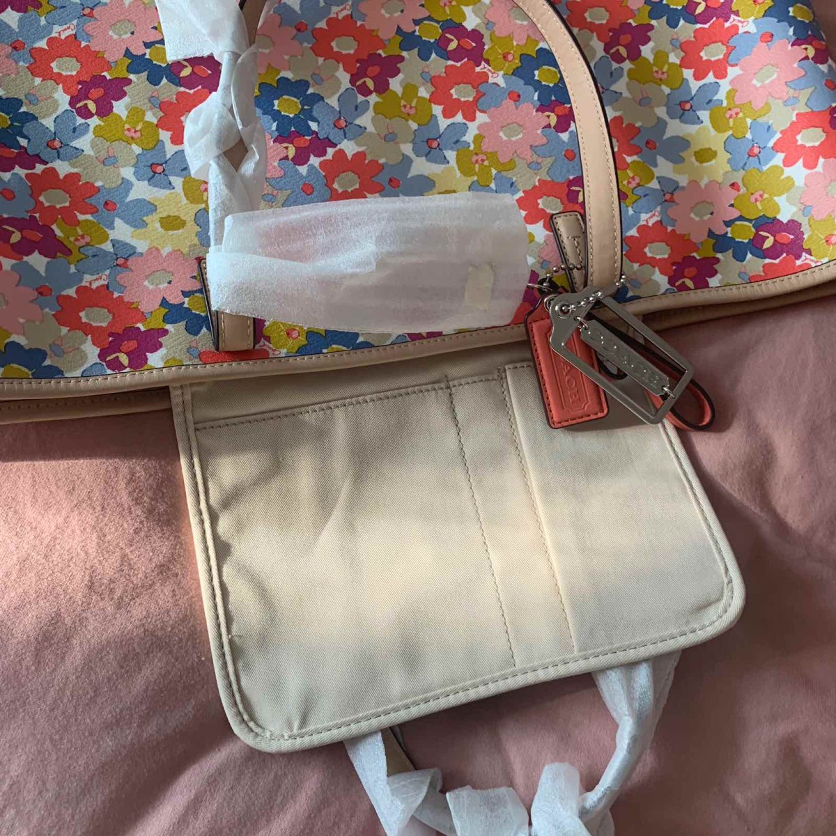 coach托特包 🍇2020年的第一个包，是coach马车