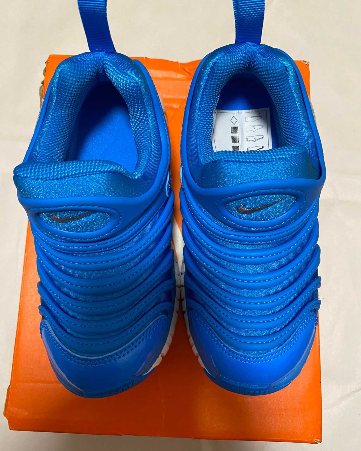 nike毛毛虫 蓝色 10.5C 💰255 英国白菜网海淘