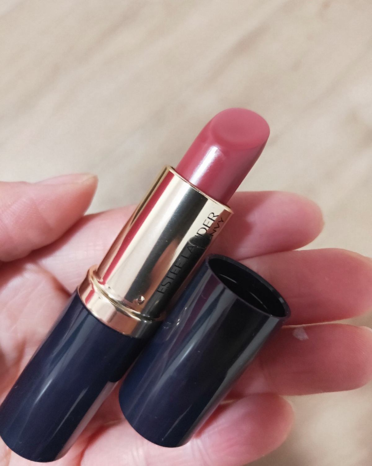 这次要晒的是在nordstron买雅诗兰黛的时候，附带送的一